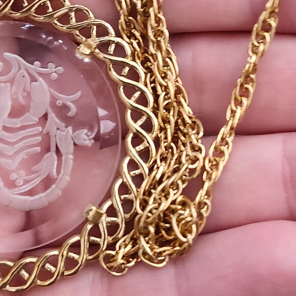 Vintage 1960's Crown Trifari Reverse Intaglio Glass Scorpio Zodiac Pendant - Picture 11 of 12